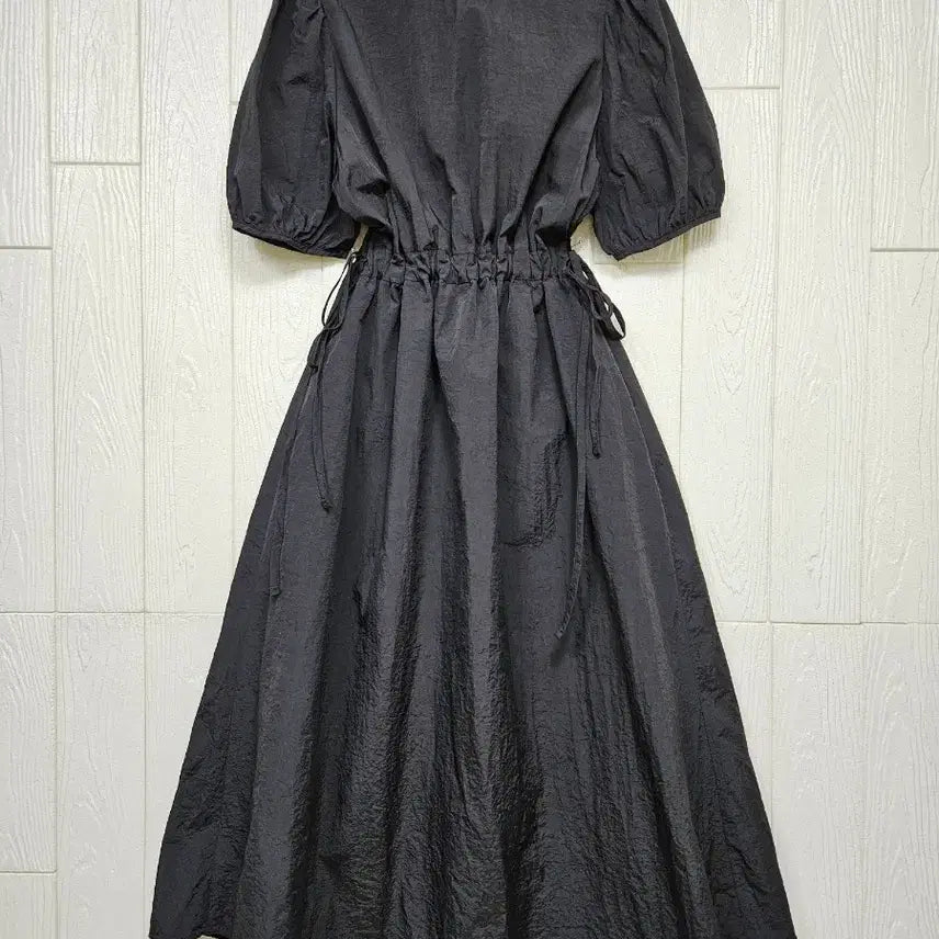 [SOLD OUT] 70. 플라밍고 블랙바스락스트링 원피스