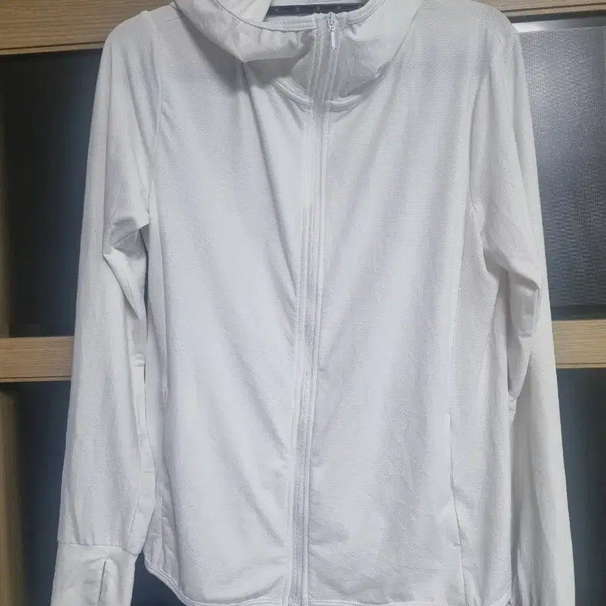 [BUNJANG] Uniqlo Lightweight Hoodie Zip-up M / 유니클로 얇은 후드집업m