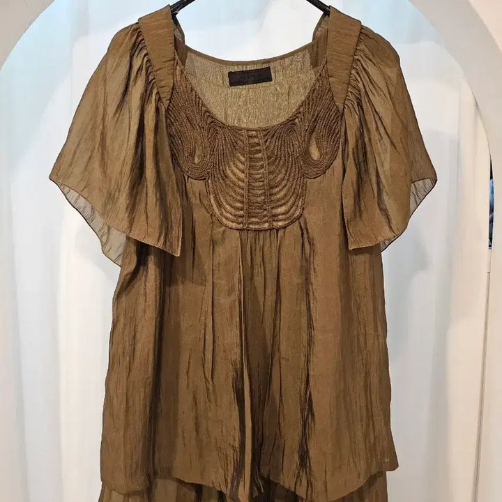 [BUNJANG] Mine Collection (Hansem) Brown Embroidered Blouse / 한섬 마인 블라우스