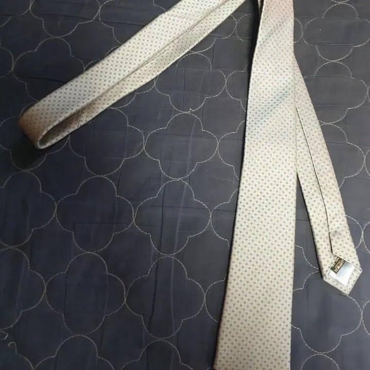 [BUNJANG] Solid Homme Woo Young Mi 100% Silk Polka Dot Necktie Sky Blue / 솔리드옴므 WOO YOUNG MI 실크100% 도트패턴 넥타이 스카이블루