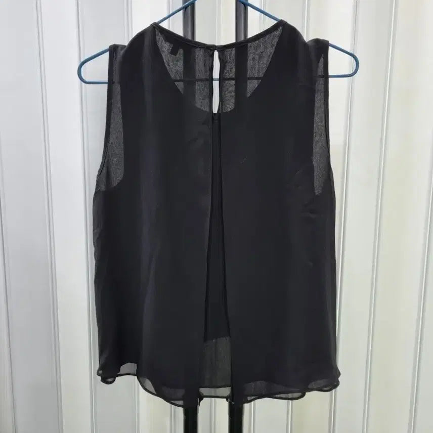 [BUNJANG] Miso Black Pleated Layered Sleeveless Blouse / 미소 블랙 플리츠 레이어드 민소매 블라우스