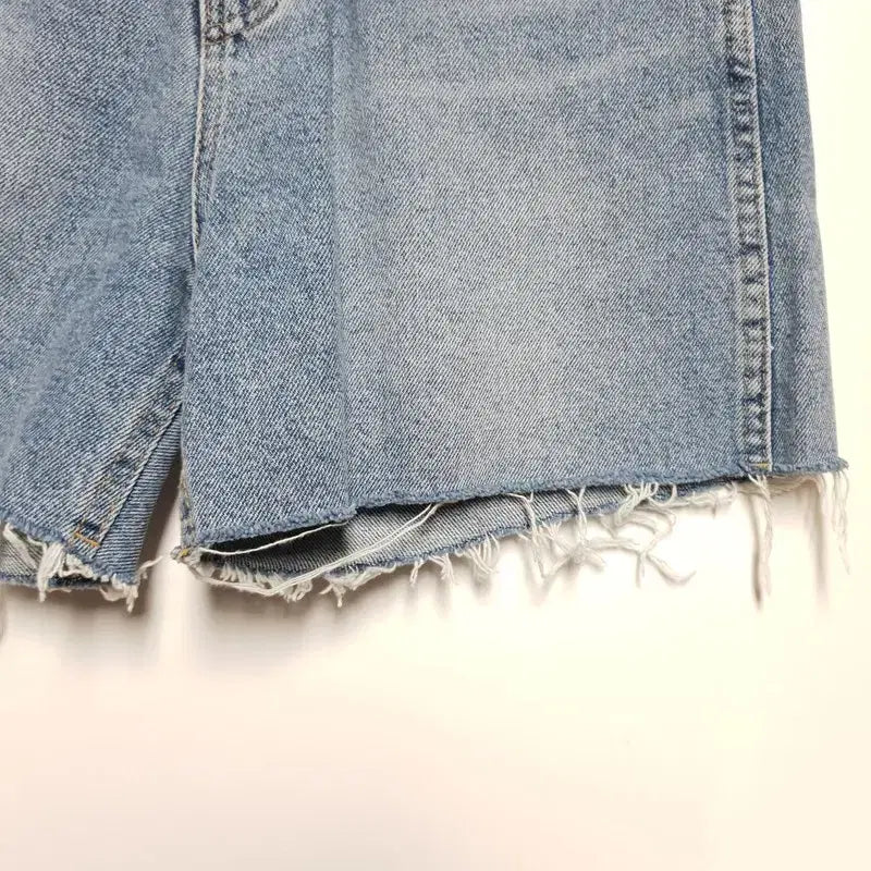[BUNJANG] YOUTH High-Waisted Denim Shorts S / 유스 YOUTH 하이웨스트 청반바지  S