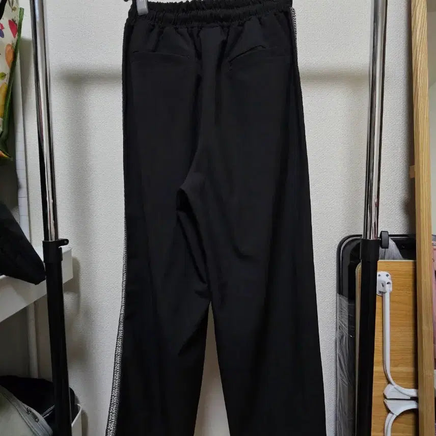 [SOLD OUT] DNSR 디앤써 에스닉 라인 밴딩 팬츠 블랙 S