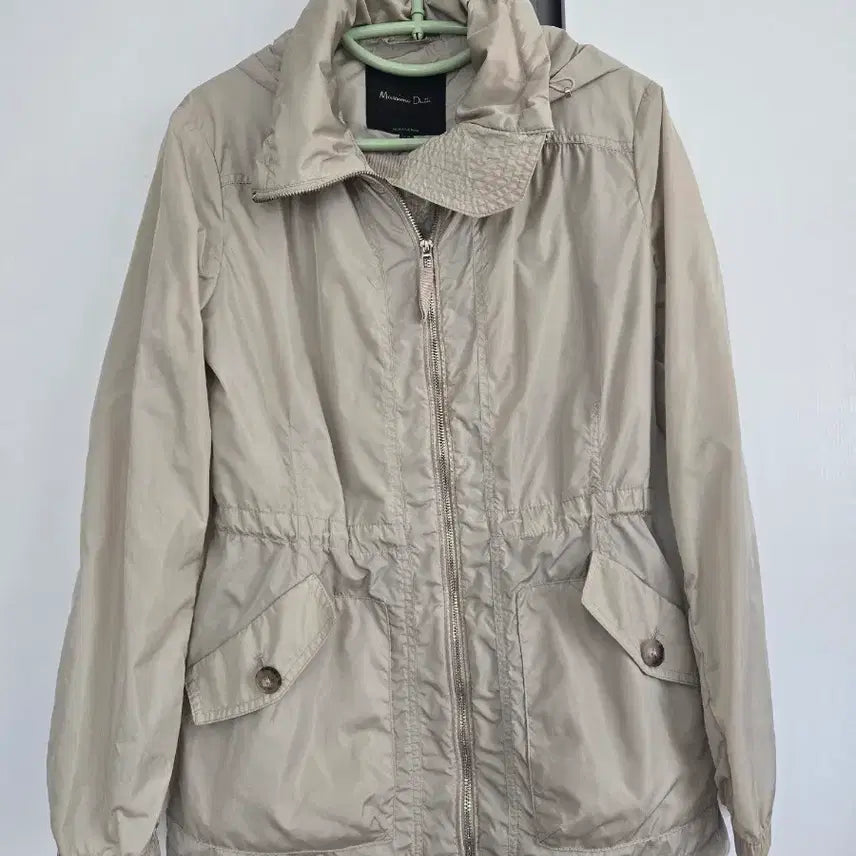 [SOLD OUT] Massimo Dutti 후드 바람막이자켓 XS