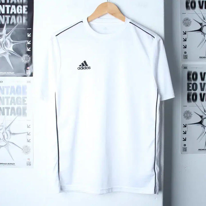 [BUNJANG] Adidas T-Shirt Functional White Old School (L-XL) / (L-XL) 아디다스 반팔 티셔츠 기능성 화이트 올드스쿨-758E
