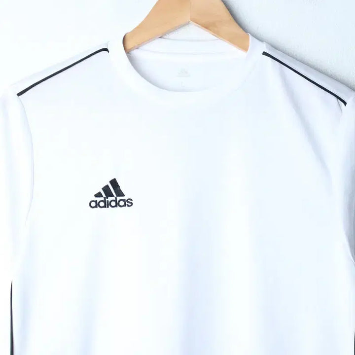 [BUNJANG] Adidas T-Shirt Functional White Old School (L-XL) / (L-XL) 아디다스 반팔 티셔츠 기능성 화이트 올드스쿨-758E