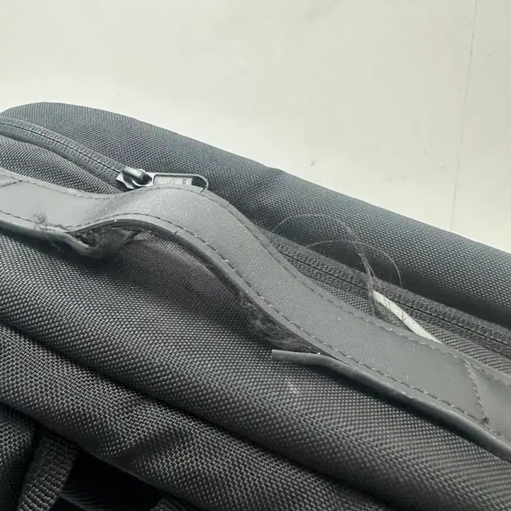 [BUNJANG] National Geographic Black Backpack Bag / [만원 아라비아빈티지]내셔널지오그래픽 블랙 백팩 가방