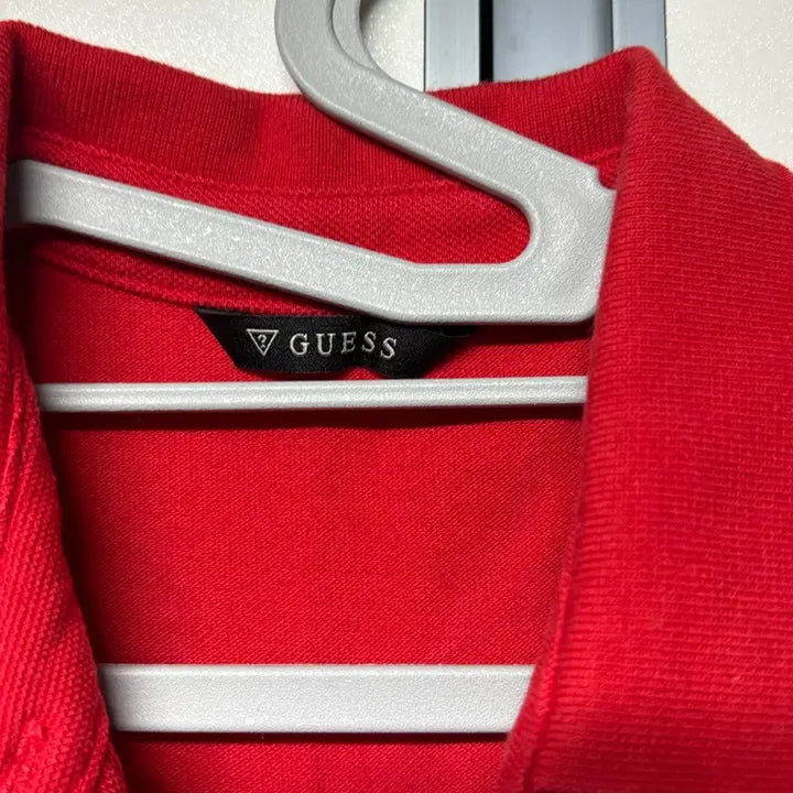 [BUNJANG] GUESS Red Logo Polo Shirt XS / GUESS 레드 카라티 XS