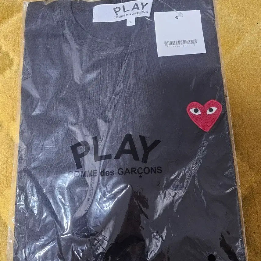 [BUNJANG] Comme des Garçons Play Black T-Shirt (L) / 꼼데가르송 플레이 블랙 반팔 티셔츠 L 새상품