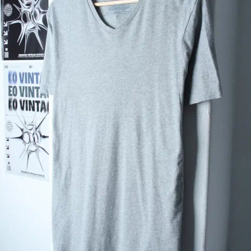 [BUNJANG] Tommy Hilfiger V-Neck Plain T-Shirt Grey / (M-L) 타미힐피거 반팔 티셔츠 브이넥 그레이 무지-7593