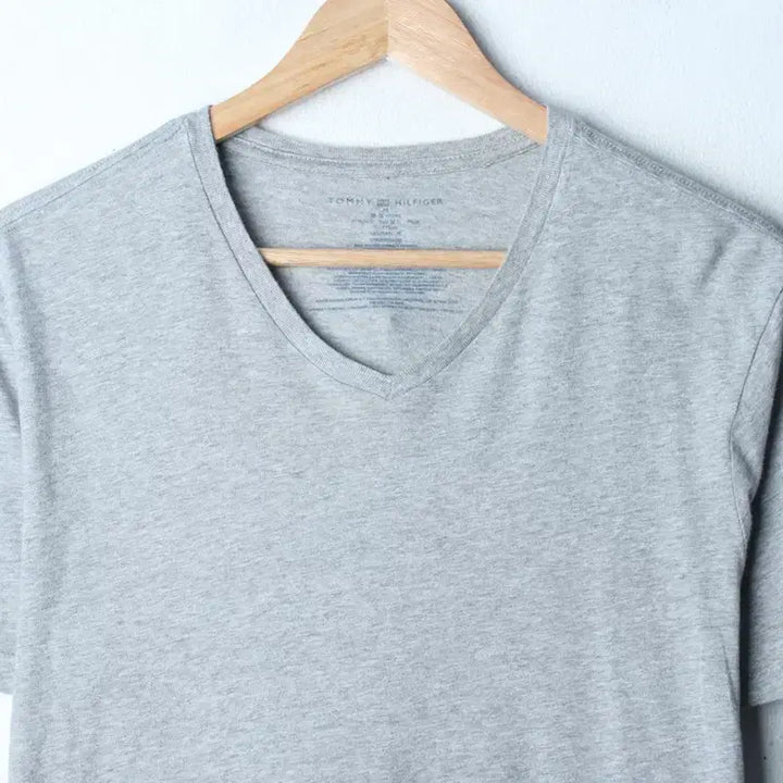 [BUNJANG] Tommy Hilfiger V-Neck Plain T-Shirt Grey / (M-L) 타미힐피거 반팔 티셔츠 브이넥 그레이 무지-7593
