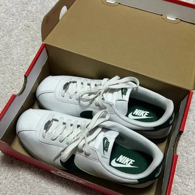 [BUNJANG] Nike Cortez White/Green US 8.5 / 나이키 코르테즈 265