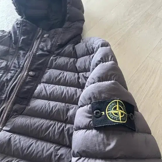 [BUNJANG] Stone Island Lightweight Down Jacket / 100프로정품) 스톤아일랜드 경량패딩