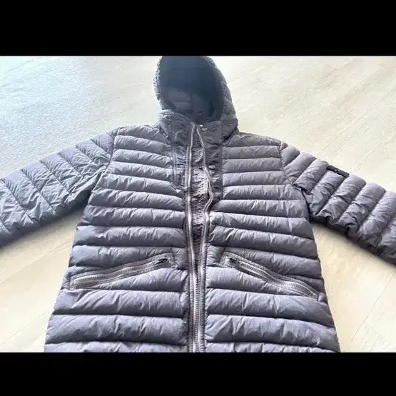 [BUNJANG] Stone Island Lightweight Down Jacket / 100프로정품) 스톤아일랜드 경량패딩