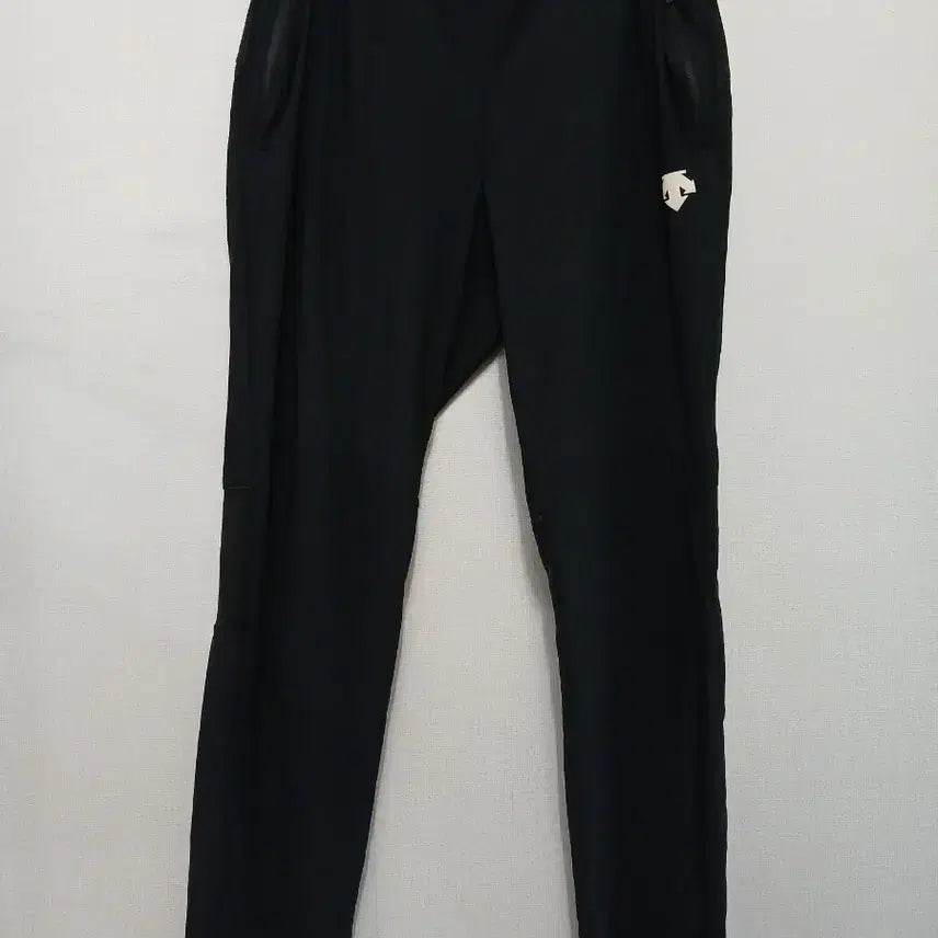 [BUNJANG] Descente Black Training Pants / 데상트 블랙 트레이닝 바지