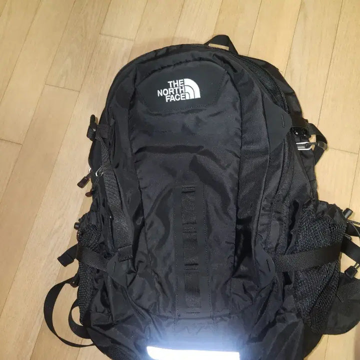 [BUNJANG] The North Face Hot Shot Black Backpack / 노스페이스 핫샷 블랙 백팩입니다