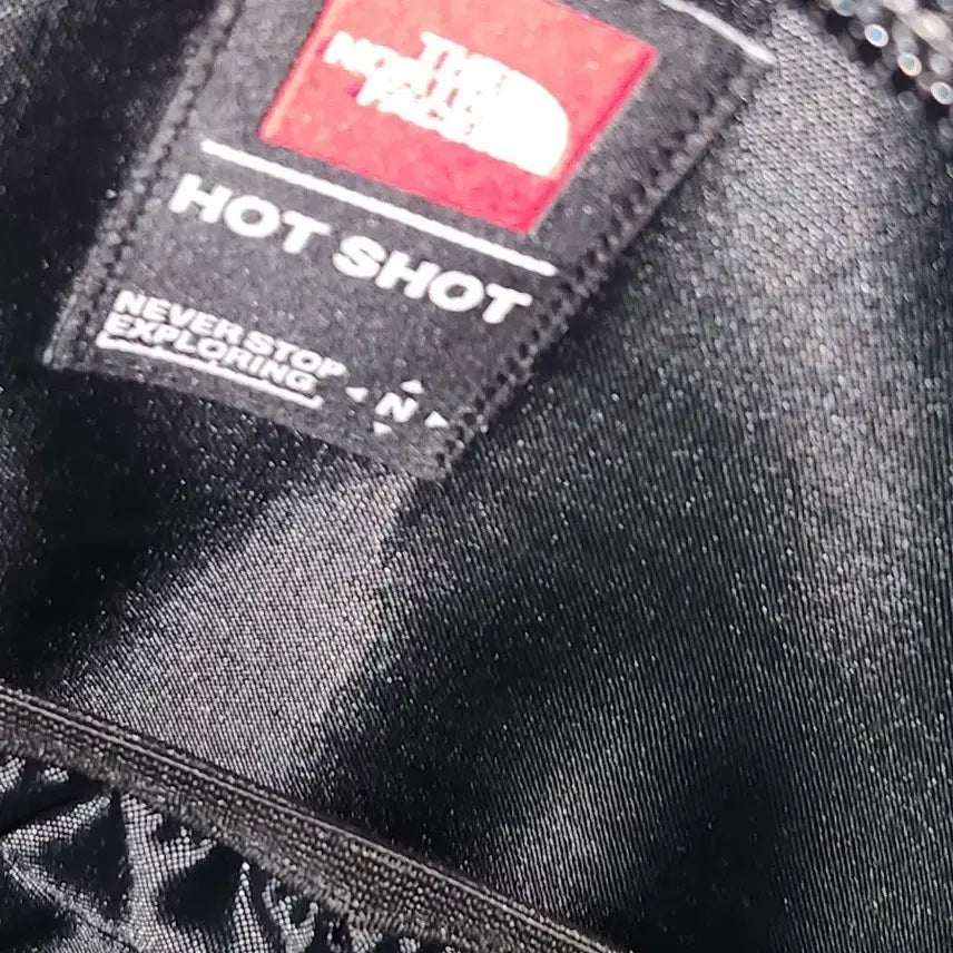 [BUNJANG] The North Face Hot Shot Black Backpack / 노스페이스 핫샷 블랙 백팩입니다