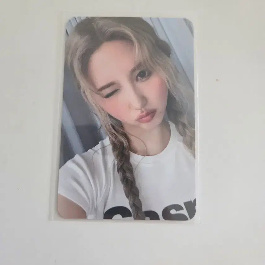 [BUNJANG] IVE GAEUL Soundwave Lucky Draw Photocard / 아이브 시크릿 사웨 럭드 가을