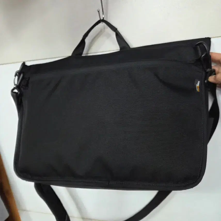[BUNJANG] Kangol Black Messenger Bag / 캉골 블랙 메신저백 가방