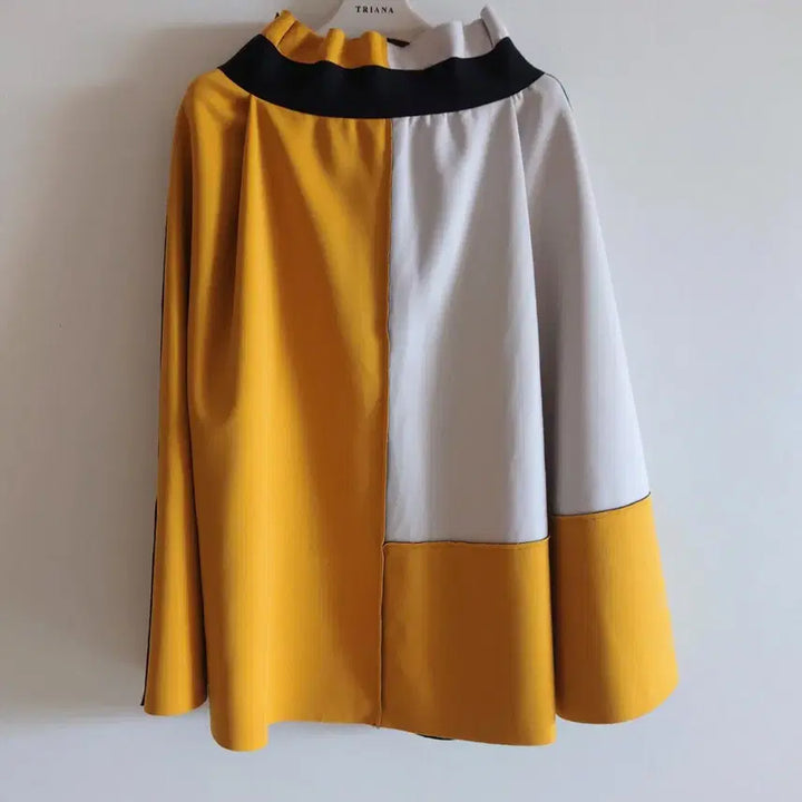 [BUNJANG] Color-Blocked Flare Midi Skirt / 배색 플레어 미디스커트