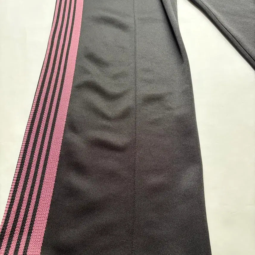 [BUNJANG] Needles Track Pants - Black/Pink (M) / 니들스 트랙 팬츠