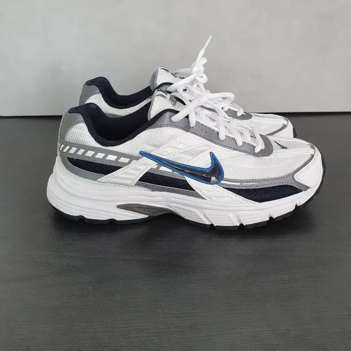 [BUNJANG] Nike Initiator White Obsidian Metallic Cool Grey / 나이키 이니시에이터 화이트 옵시디언 메탈릭 쿨 그레이 (260)