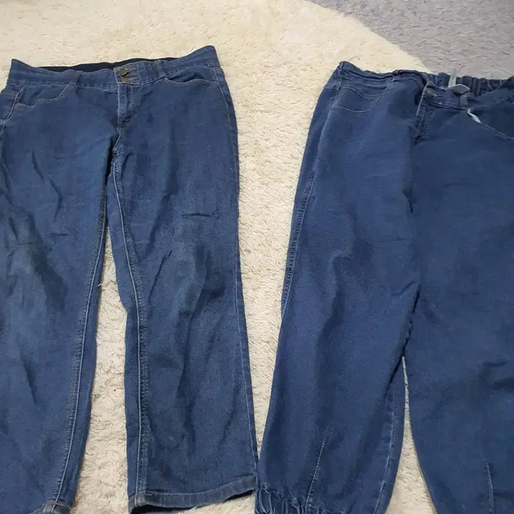 [BUNJANG] Denim Pants Set (Size 88) - Light &amp; Dark Wash / 88사이즈 두벌 일괄가격 편안하게 입기 좋은 데님 팬츠 두 벌이에요사