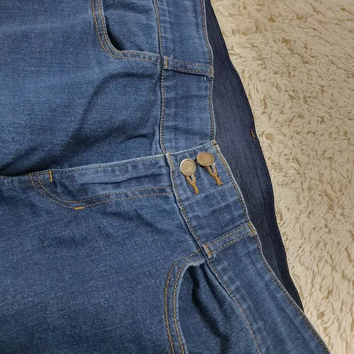 [BUNJANG] Denim Pants Set (Size 88) - Light &amp; Dark Wash / 88사이즈 두벌 일괄가격 편안하게 입기 좋은 데님 팬츠 두 벌이에요사