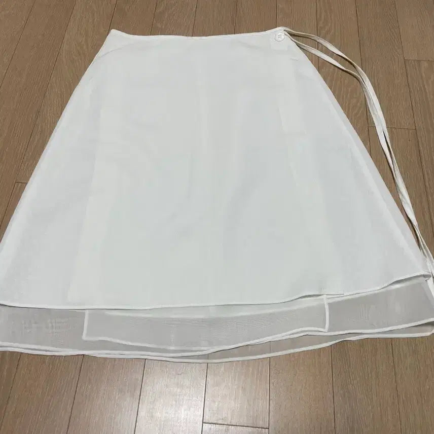 [BUNJANG] Miel Sydney Wrap Skirt / 새상품)미엘 시드니 랩 스커트