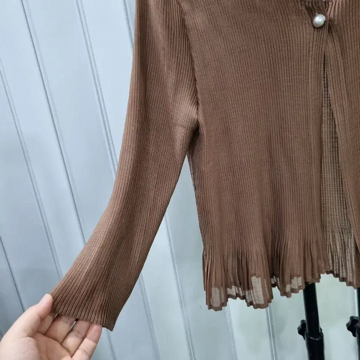 [BUNJANG] Pearl Button Cardigan - Brown / 브라운  진주 버튼 가디건