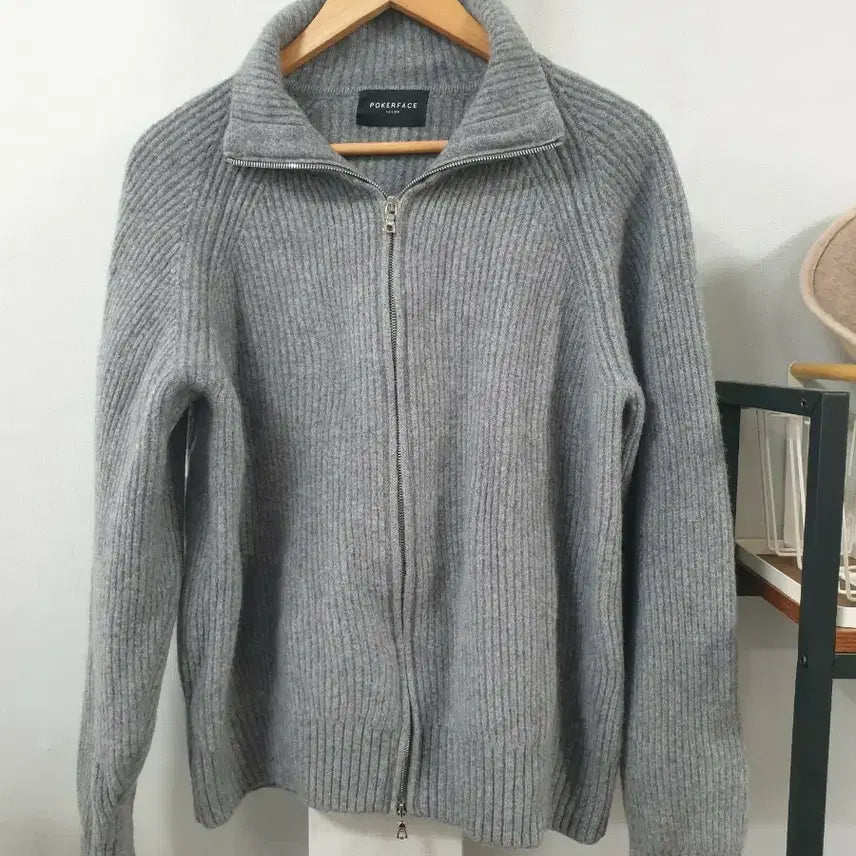 [BUNJANG] Poker Face Gray Knit Zip-Up Cardigan / 포커페이스 그레이 니트 집업 가디건