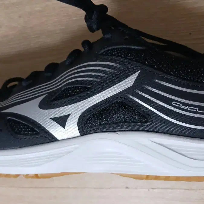 [BUNJANG] Mizuno Cyclone Speed 3 Badminton Shoes / 미즈노 사이클론 스피드 3 블랙 배드민턴화 탁구화 //265