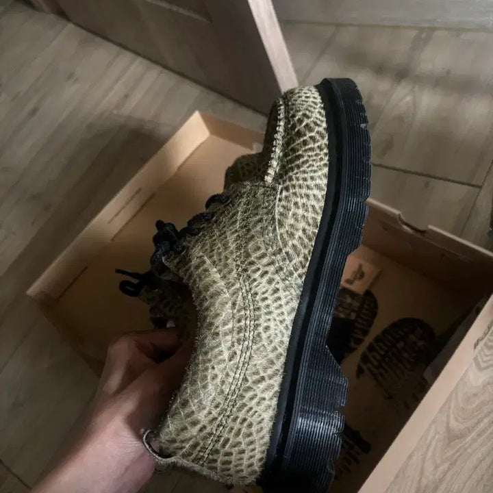 [BUNJANG] Dr. Martens Lowell Green Boots Size 280 / 닥터마틴 로웰 그린 280 (1회착)