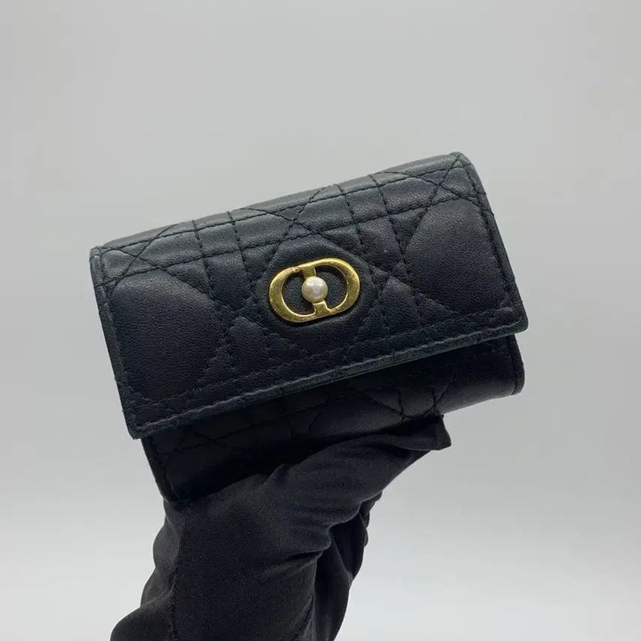 [BUNJANG] Dior Joly Glossy Pearl Embellished Card Holder Black / 267001672 디올 졸리 글리신 진주 장식 카드지갑 블랙