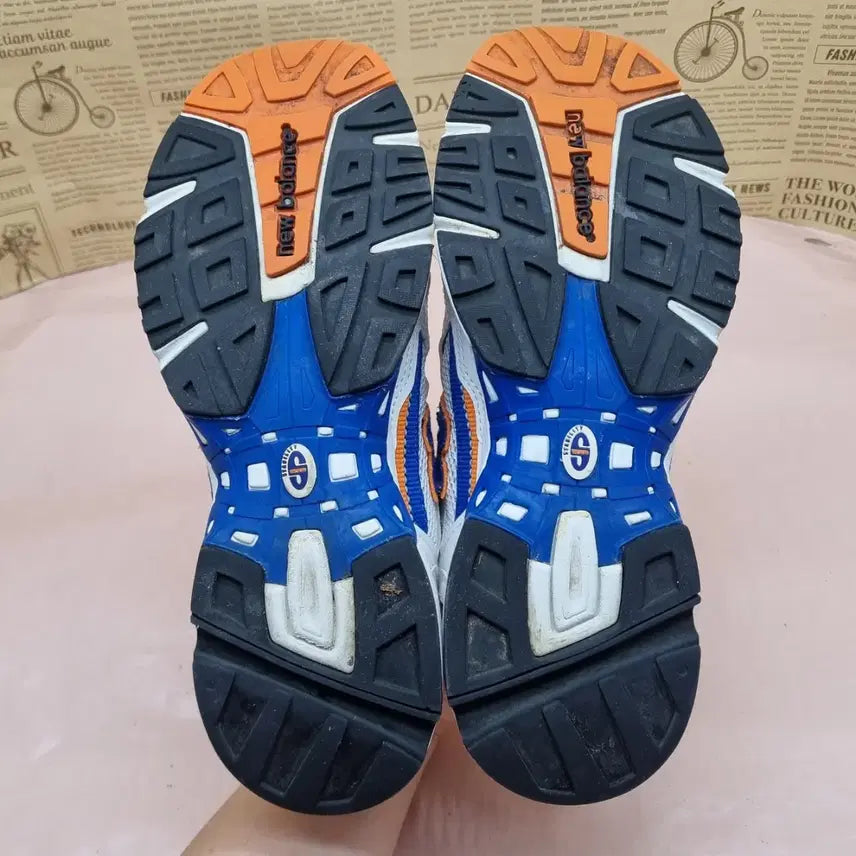 [BUNJANG] New Balance 827 Blue Orange Sneakers / 뉴발란스 827 블루 오렌지 운동화 240