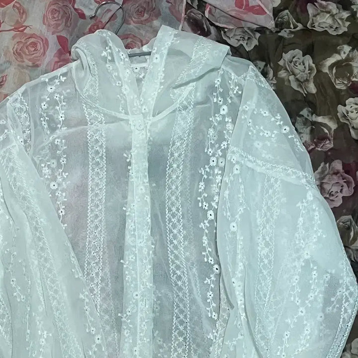 [BUNJANG] Vintage Floral Punch Lace Hooded Jacket / 빈티지 플로랄 펀칭 레이스 후드 자켓