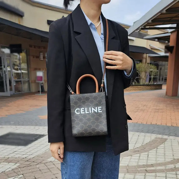 [BUNJANG] Celine Triomphe Canvas Bag Mini / 셀린느 트리옹프 카바스백 미니((급처!))