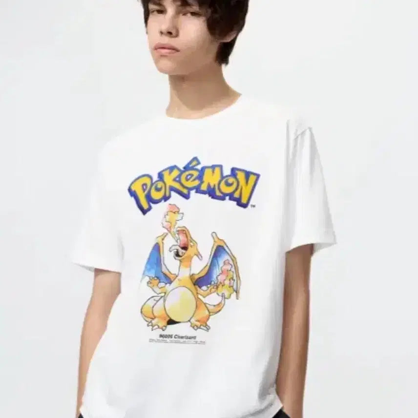 [BUNJANG] Uniqlo x Pokémon Charizard UT T-Shirt / 유니클로 리자몽 UT티셔츠 s사이즈
