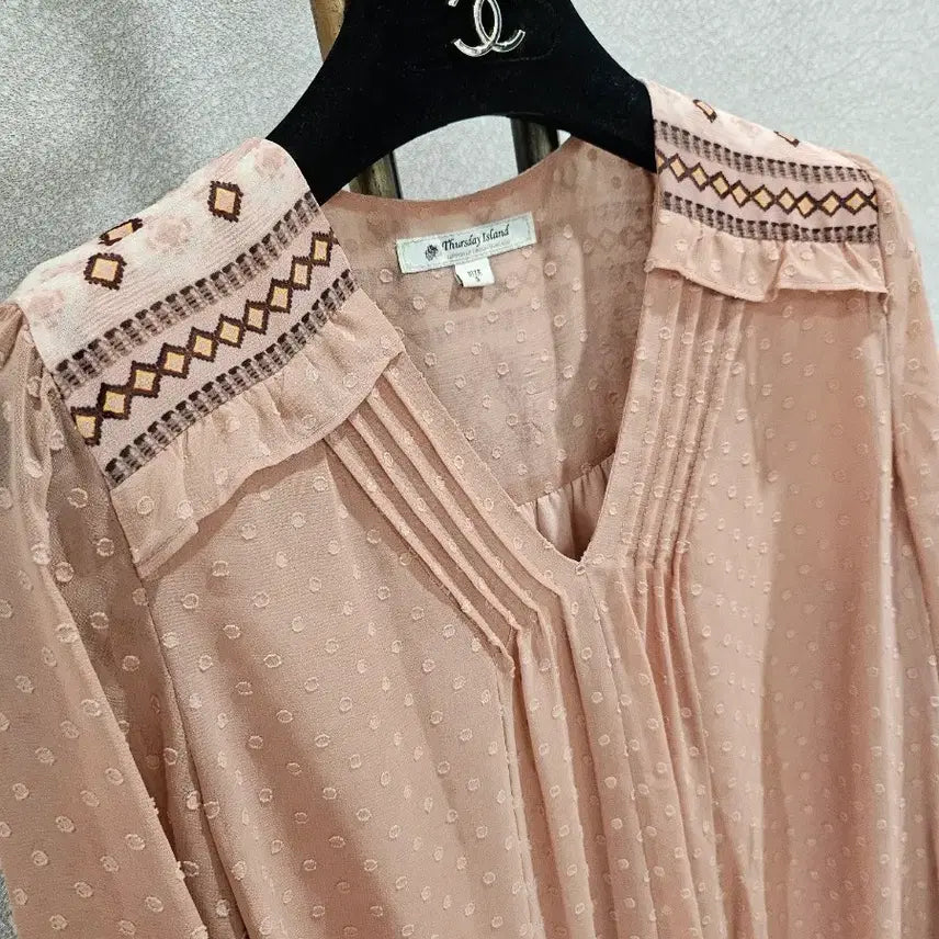 [BUNJANG] Thursday Island Orange Apricot Tone Blouse / 써스데이아일랜드