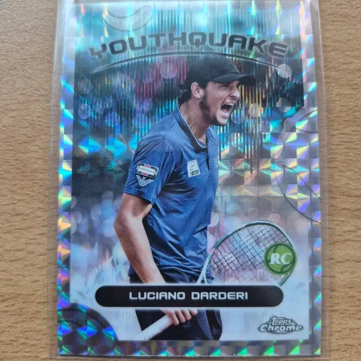 [BUNJANG] 2025 Topps Chrome Tennis Luciano Darderi Rookie Refractor Card / 2025 탑스크롬 테니스 루치아노 다르데리 루키 유스퀘이크 지오메트릭리플