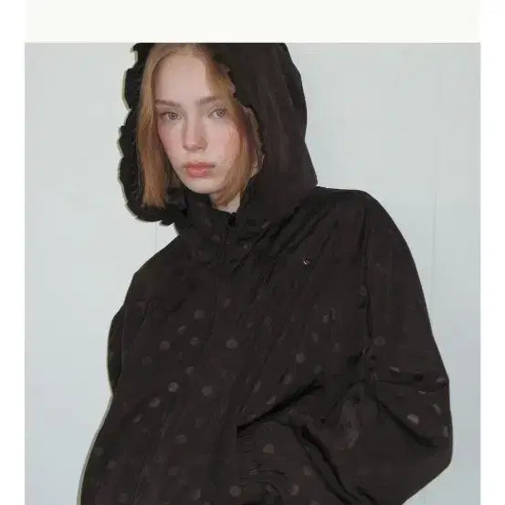 [BUNJANG] Ronron Hooded Windbreaker Jumper / 론론 후드바람막이점퍼