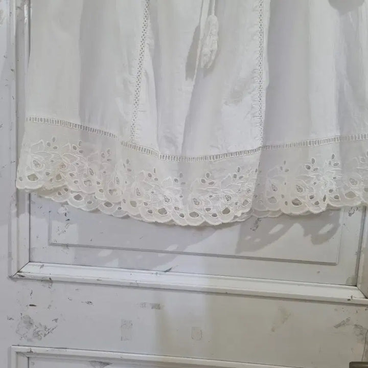 [BUNJANG] Lace Cotton Blouse / 여름 고급스러운 핏이이쁜 레이스 면. 블라우스. 가슴57