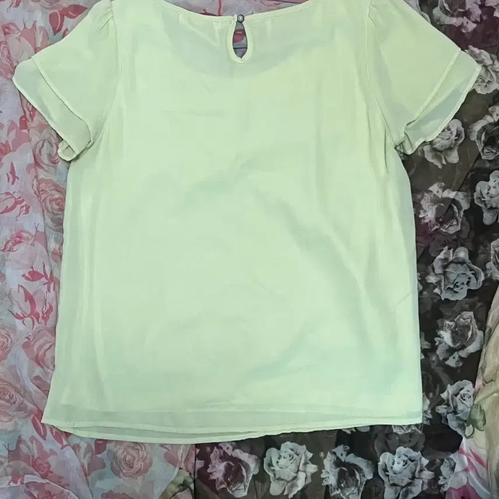 [BUNJANG] Vintage Pale Yellow Daisy Lace Short Sleeve T-Shirt / 빈티지 연노랑 페일 레이스 반팔 티셔츠