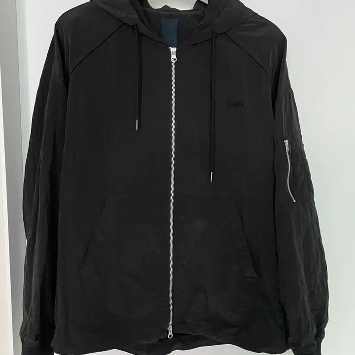 [BUNJANG] Juun.J 22SS Synthetic Nylon MA-1 Hooded Zip-Up Black / 22SS 준지 화섬 나일론 MA-1 후드집업 블랙
