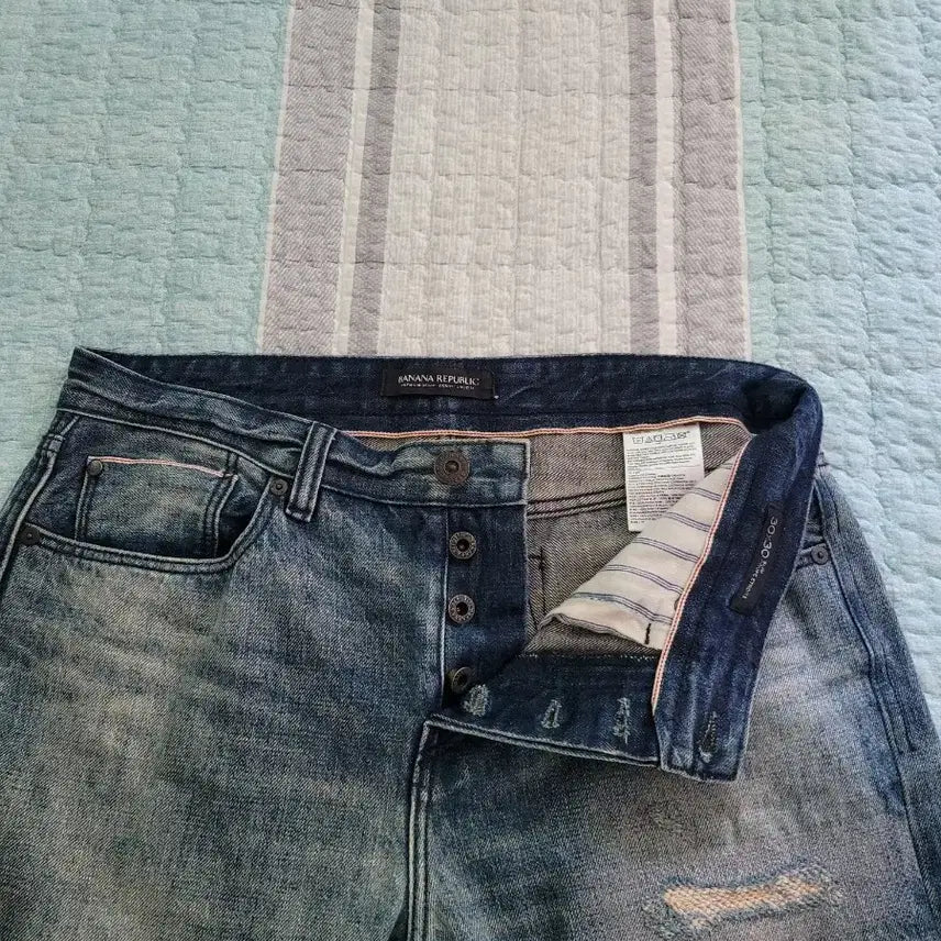 [BUNJANG] Banana Republic Premium Selvedge Denim Slim Fit Jeans (Size 30) / 바나나리퍼블릭 연청워싱 프리미엄 셀비지데님 30사이즈