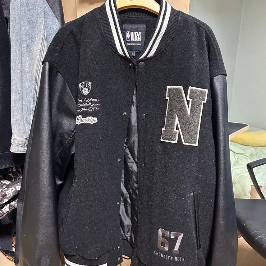 [BUNJANG] NBA Brooklyn Nets Leather Varsity Jacket / NBA 브루클린 네츠 가죽 바시티 자켁