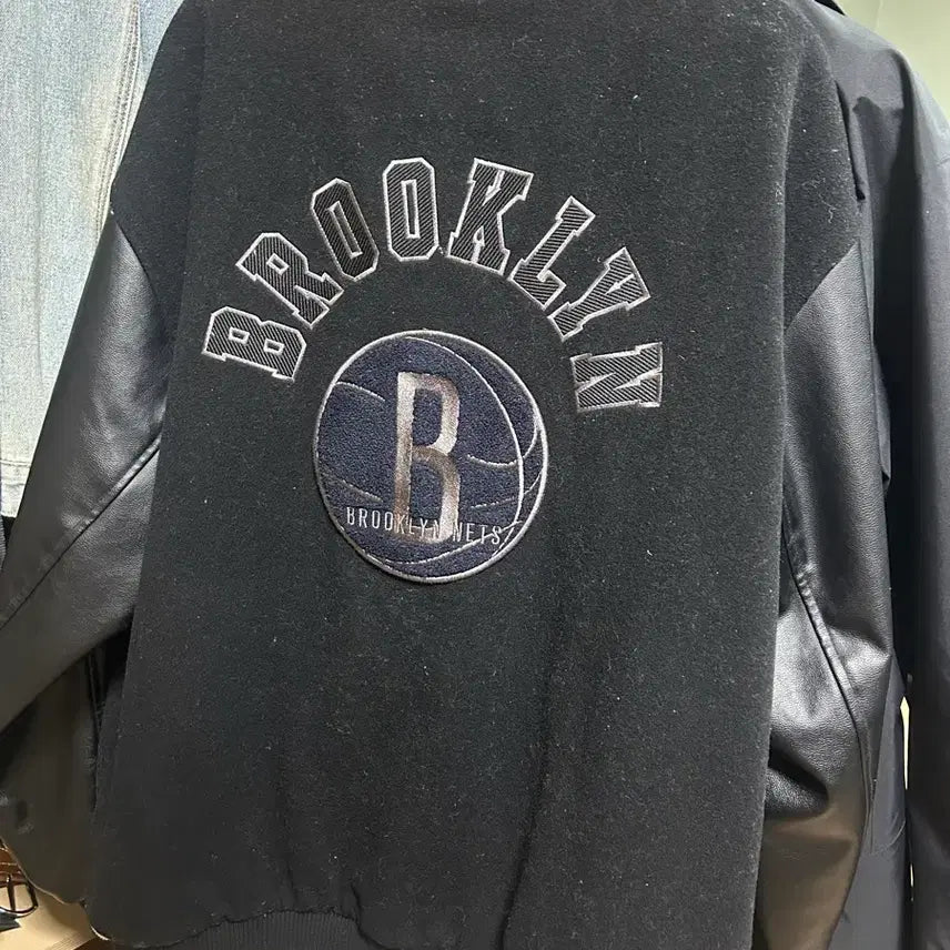 [BUNJANG] NBA Brooklyn Nets Leather Varsity Jacket / NBA 브루클린 네츠 가죽 바시티 자켁