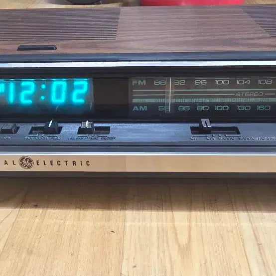[BUNJANG] Vintage General Electric Radio / 빈티지 제너럴 일렉트리 라뒤오