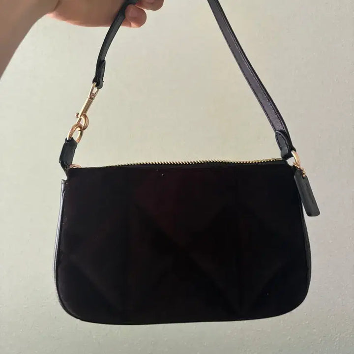 [BUNJANG] Coach Black Suede Mini Shoulder Bag / 코치 블랙 스웨이드 미니 숄더백