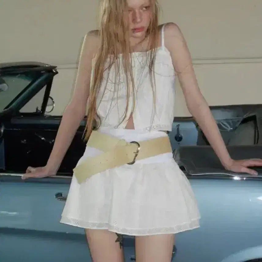 [BUNJANG] Etmon Punching Lace Mini Skirt White / 에트몽 펀칭 레이스 미니스커트 화이트